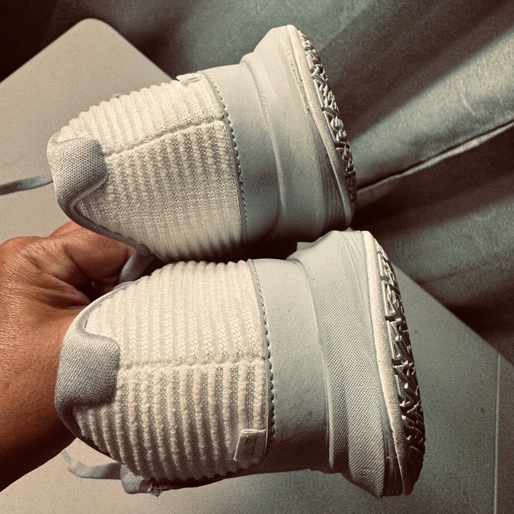 👟 Nike Kyrie Basketball Shoes – Gray

Men’s Size: US 5.5 - Picture 12 of 13